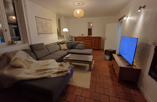 Neuville-les-Decize House | Farmhouse, animals, nature and terroir