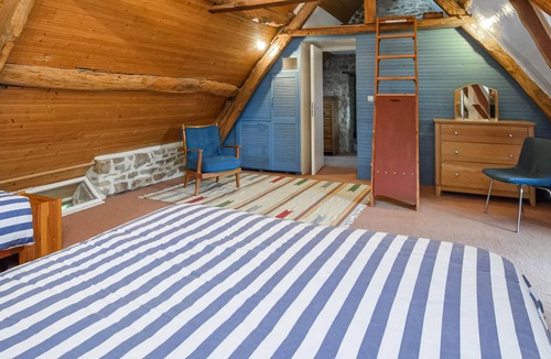Tinchebray House | Feel a bit like in a fairy tale and spend your vacation in this charming stone house.