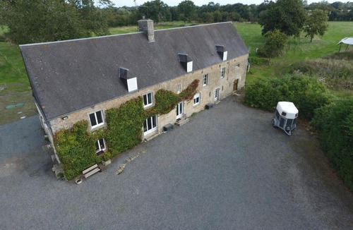 Montsenelle Bed & Breakfast | Ferme La Hougue B&B