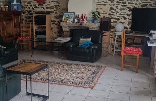 Plerin House | Fisherman's cottage 10-minute walk to the sea, 10 restaurants nearby