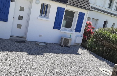Riantec House | fisherman's cottage facing the sea