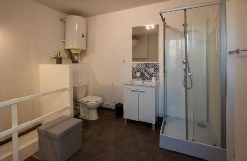 Argenton-sur-Creuse Apartment | Fisherman's House Cozy Duplex