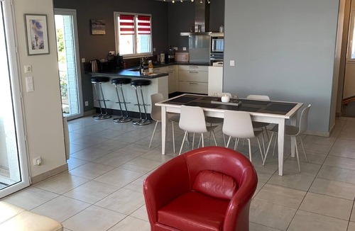 Lindbergh Plage House | Flat with sea view