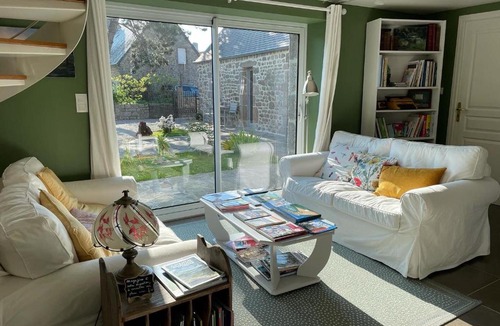 Montfarville Bed & Breakfast | Fleur & Mer