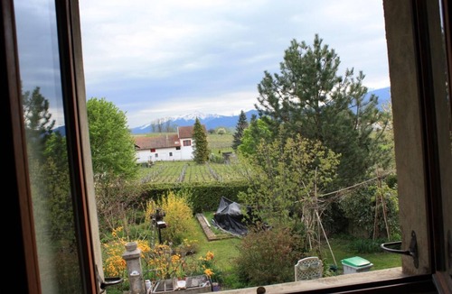Les Marches House | Fleurs Et Vignes - LES MARCHES