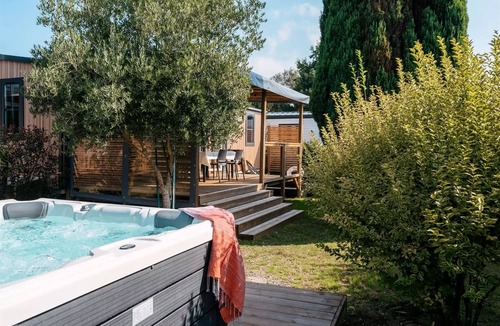 Guidel Ski Chalet | Flower Camping Jardins de Kergal * - Chalet 3Ch Comfort - TV 6 persons