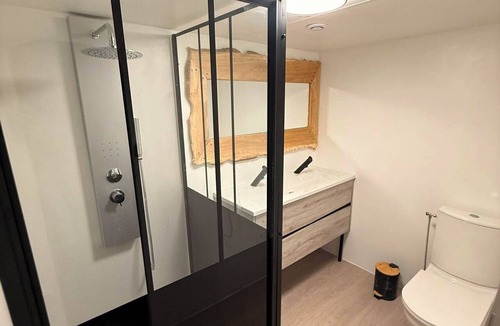 Challain-la-Potherie Cabin | For additional rooms, please contact us before booking