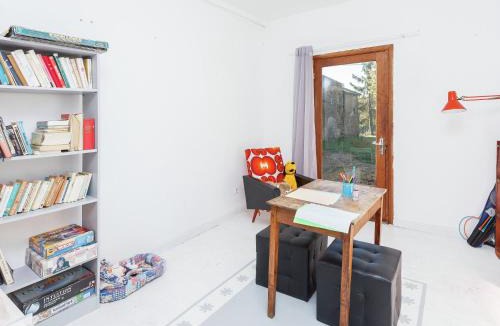 Saint-Caprais House | Forest Hideaway in Saint-Caprais