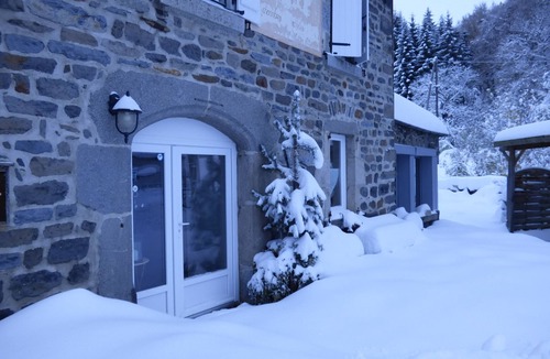 Les Estables House | Former coaching inn dating from 1875 at 1150 m altitude, near Mont Mézenc in hamlet
