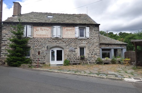 Les Estables House | Former coaching inn dating from 1875 at 1150 m altitude, near Mont Mézenc in hamlet