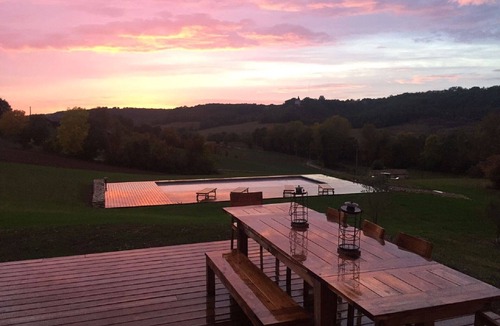 Montcuq House | Fortified house, rooms, calm and view in the Quercy Blanc