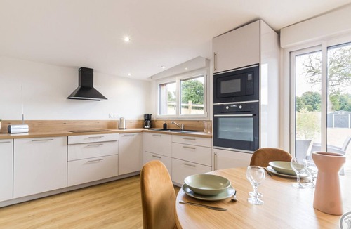 Tourlaville Cottage | Cozy house with terrace in Tourlaville