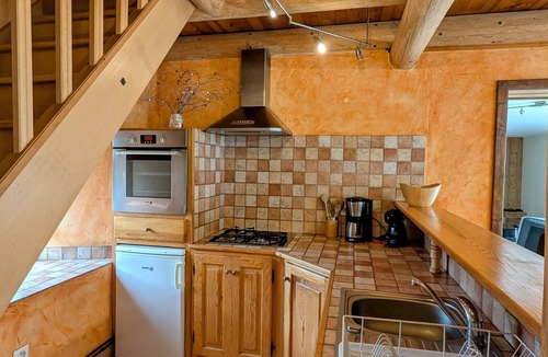 Esplantas Cottage | Charming Restored Mill by River with Terrace, Near Saugues – Sleeps 8