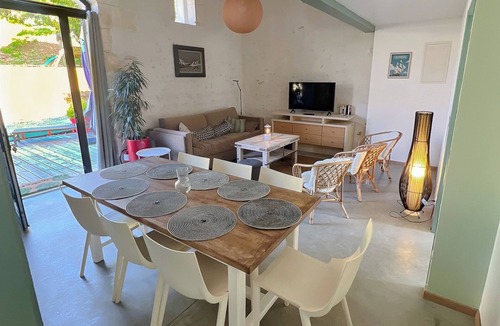 La Gripperie-Saint-Symphorien Cottage | Country cottage with pool #3