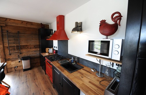 Pont-de-Montvert-Sud-Mont-Lozere House | Gîte located Parc Naturel Cévennes SOURCE The site can accommodate up to 36 people