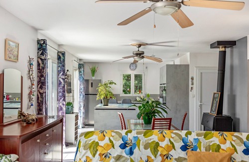 Saint-Etienne-Vallee-Francaise Apartment | L'Enclos – Ideal stopover on the Stevenson Trail (GR70), mountain views and private terrace
