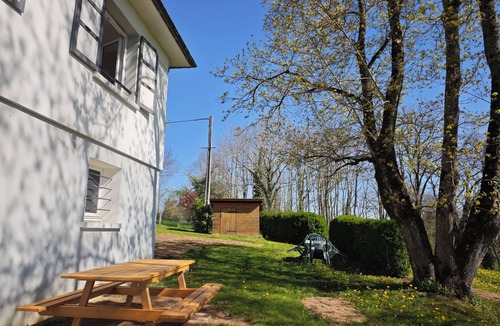 Saint-Christophe House | Maison de Vacances a la Campagne vue Montagne Bourbonnaise
