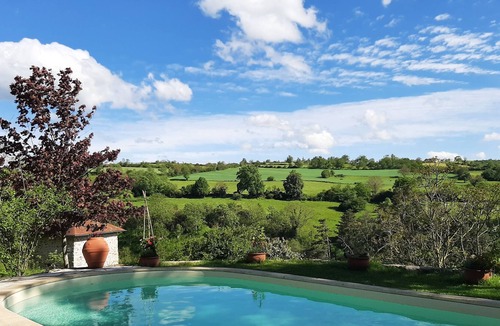 Saint-Jean-Saint-Maurice-sur-Loire House | Maison Entre Bourg et Campagne Avec Piscine et vue Impressionnante sur la Loire