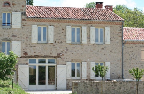 Saint-Quentin-sur-Sauxillanges House | Gîte* HEREST panoramic view of the Monts d'Auvergne