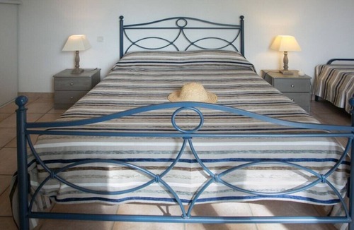 Thuir House | FR945, Grenache (Sleeps 6/7, 3 Bedrooms)