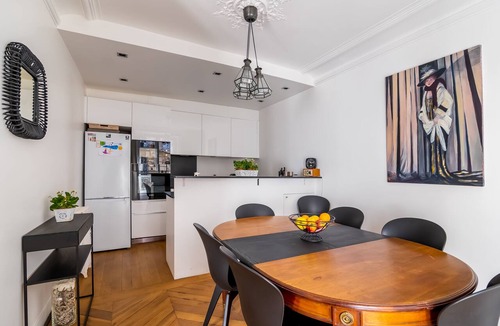 L'Europe Apartment | Fresh as a Daisy, by Veeve