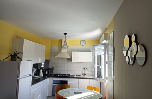 Les Moitiers-d'Allonne Apartment | Furnished apartment 50 m 2 for 4 pers. max 1500 m from the Hatainville beach.