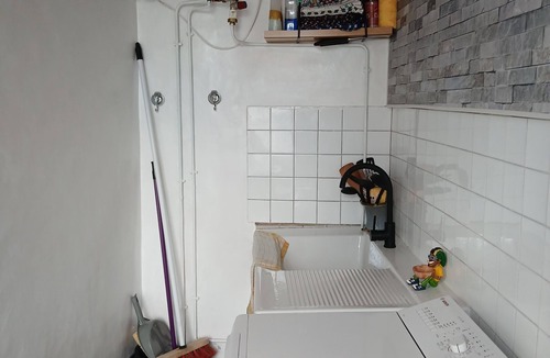 Veaugues Apartment | Furnished studio in the heart of the village