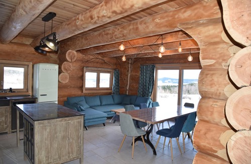 Yssingeaux House | Fuste Artisanale en Rondins
