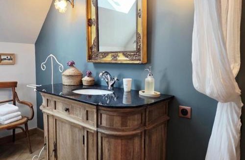 Saponay House | GÃ®te de charme avec jardin clos - 2 pers. - FR-1-532-30