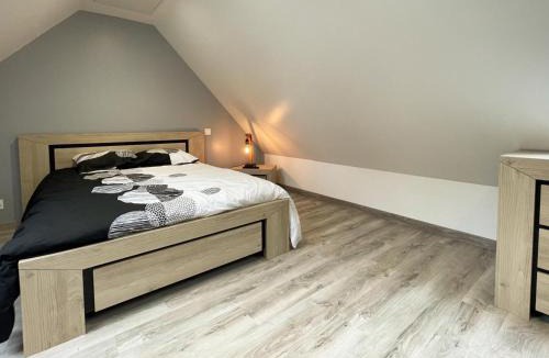 Saint-Quentin-les-Chardonnets House | Gîte Confortable pour 2 avec Terrasse et WIFI en Normandie - FR-1-497-253
