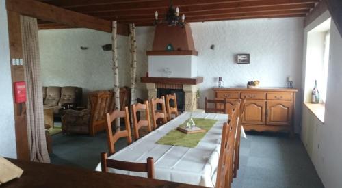 Saint-Jacques-d'Ambur House | Gîte 18 Personnes Avec Étang