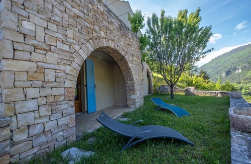 Saint-Rome-de-Dolan House | Gîte 2/4 pers. at Castel de la Peyre