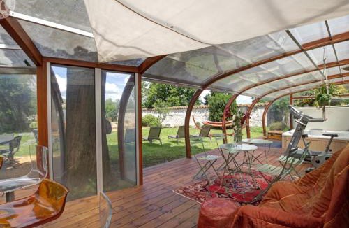 Montbrison House | Gîte 200m² avec Spa et Sauna à Montbrison - FR-1-496-309