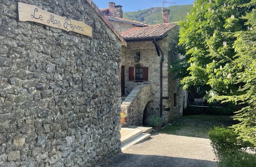 Jaujac House | Gîte 3 Confort Avec Piscine Privée au Coeur de L'ardèche