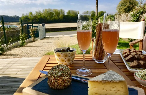 Varades Cottage | Gîte 3 Ears "A Brin de Loire" 5 people, terrace view Loire