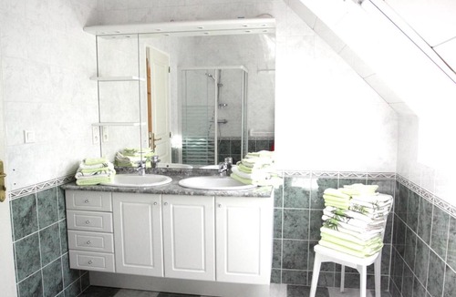 Plestin-les-Greves House | Gîte 4 km mer, 1 km centre ville, pour 8 pers