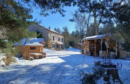 Laussonne House | Gîte 6 personnes en pleine nature jacuzzi, sauna, kota