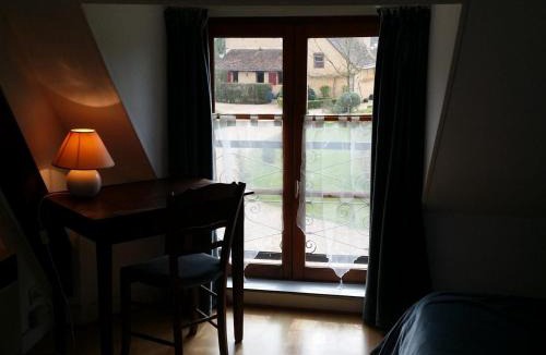 Asnieres sur Vegre House | Gîte Asnières-sur-Vègre, 2 pièces, 2 personnes - FR-1-410-148
