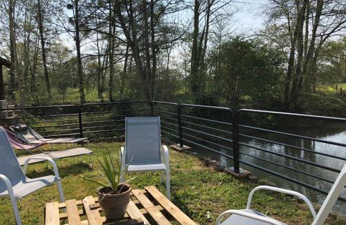 Mezieres-sur-Ponthouin House | Gîte au bord de l'Orne avec jardin et pêche, Animaux admis - FR-1-410-323
