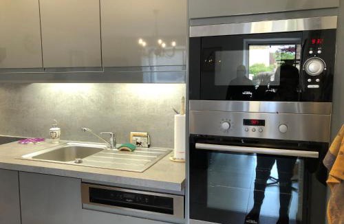 Mezieres-sur-Ponthouin House | Gîte au bord de l'Orne avec jardin et pêche, Animaux admis - FR-1-410-323
