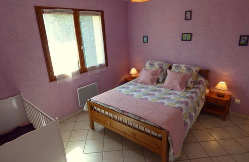 Massiac House | Gîte au Cœur du Cantal Avec Piscine