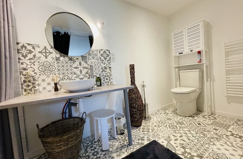 Saint-Germain-du-Puy House | Gîte au Domaine la Grange des Saveurs