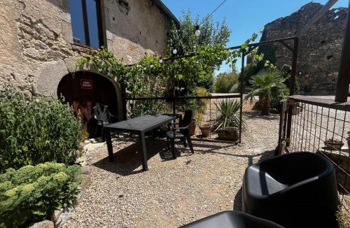 Morlhon-le-Haut Apartment | Gîte authentique avec piscine en Aveyron