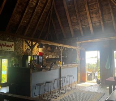 Morlhon-le-Haut Apartment | Gîte authentique avec piscine en Aveyron