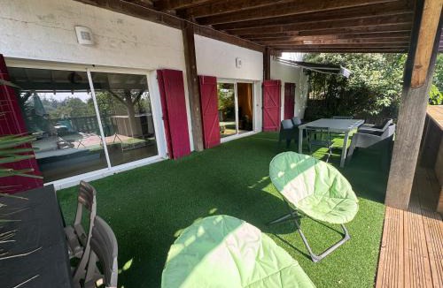 Le Montat Apartment | Gîte avec piscine à 5 minutes de CAHORS
