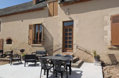 Beaulieu-sur-Loire House | Gîte chaleureux 4 pers, terrasse, proche Loire - FR-1-590-578