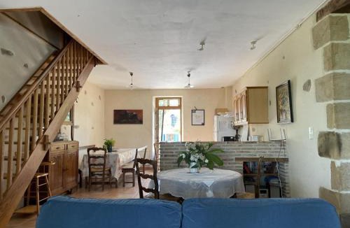 Souvigny House | Gîte champêtre avec piscine et Wifi à Souvigny - FR-1-489-231
