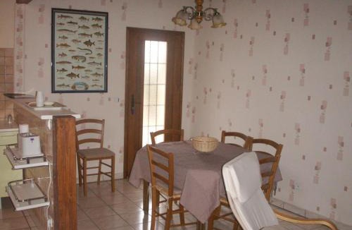 Saint-Germain-de-Salles House | Gîte charmant proche de la Sioule avec jardin privé - FR-1-489-96
