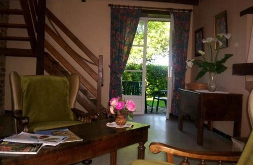 Joue-l'Abbe House | Gîte charmant avec cheminée, jardin privé et 3 chambres dans un ancien corps de ferme - FR-1-410-128
