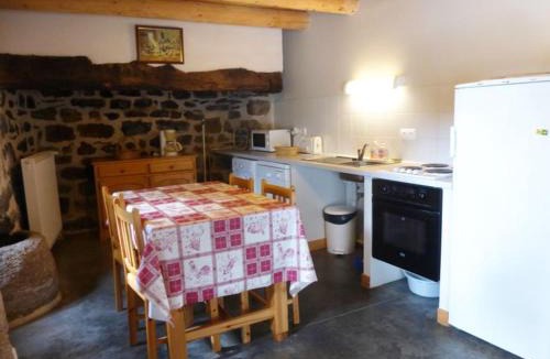 Rauret House | Gîte charmant pour 8 pers à Rauret avec cheminée, terrasse et accès "Tourisme et Handicap" - FR-1-582-186